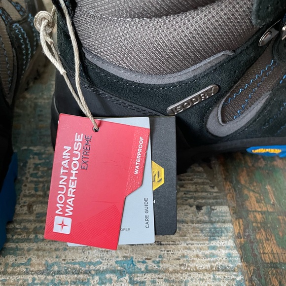 NWT! Mountain Warehouse Edinburgh Vibram Waterproof Boots (size 4, UK 34) - Picture 9 of 16